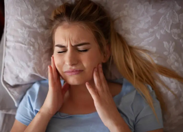 Crackling in Ear When Swallowing/Sleeping: Is It Serious?